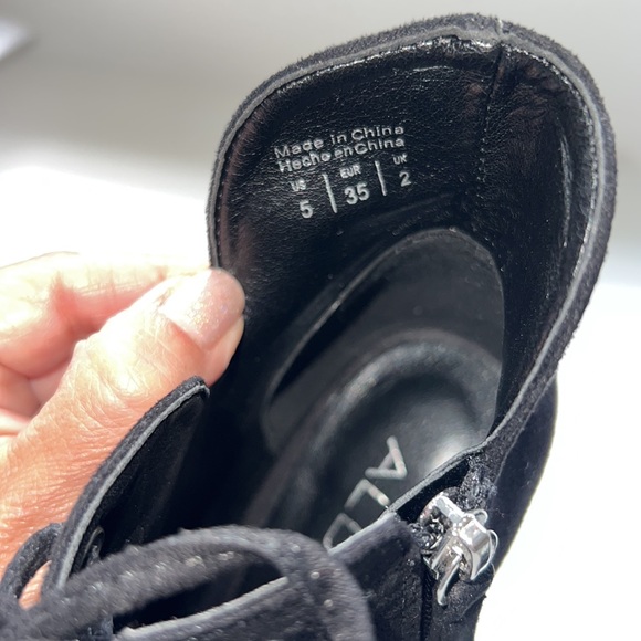 Black open toed booties. Size 5. Suede like material. Aldo. - Picture 9 of 10